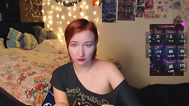 Snapshot of licentia__poetica chatting on 12.20.24 licentia poetica online show from 12.20.24