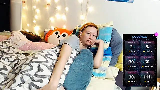 Snapshot of licentia__poetica chatting on 01.27.25 licentia poetica online show from 01.27.25