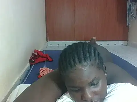 Snapshot of hotebbbyy chatting on 05.06.26 hotebbbyy online show from 05.06.26