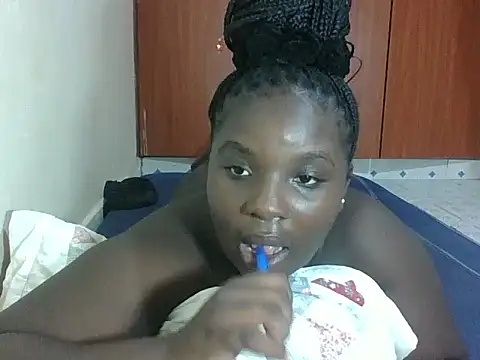 Snapshot of hotebbbyy chatting on 05.20.26 hotebbbyy online show from 05.20.26