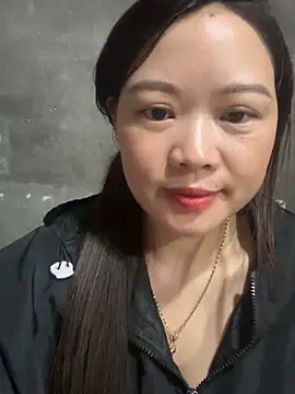Snapshot of Hellen_111 chatting on 10.05.25 Hellen 111 online show from 10.05.25