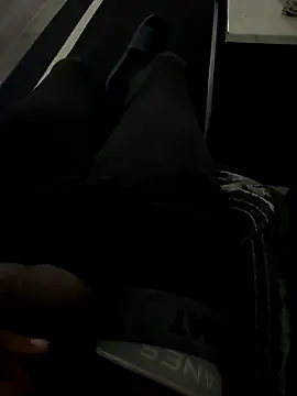 Snapshot of Big-dick_1 chatting on 12.22.25 Big-dick 1 online show from 12.22.25