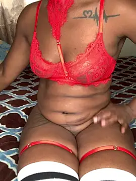 Snapshot of WyvaxxNikkie chatting on 01.10.25 WyvaxxNikkie online show from 01.10.25