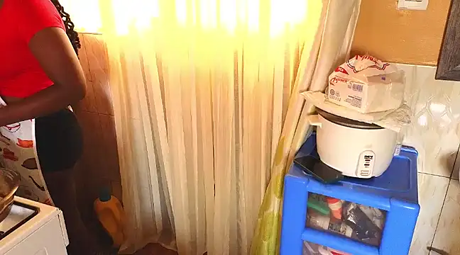 Snapshot of WyvaxxNikkie chatting on 03.08.25 WyvaxxNikkie online show from 03.08.25