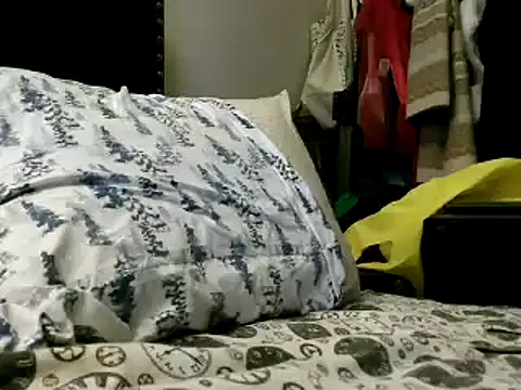 Snapshot of WHITEDAROSE chatting on 02.24.25 WHITEDAROSE online show from 02.24.25