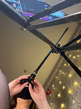 Snapshot of your_toxic_cum chatting on 01.19.25 your toxic cum online show from 01.19.25