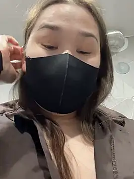 Snapshot of your_toxic_cum chatting on 02.02.25 your toxic cum online show from 02.02.25