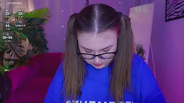 Snapshot of Mia__Peach chatting on 02.16.25 Mia Peach online show from 02.16.25