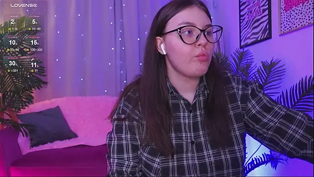 Snapshot of Mia__Peach chatting on 03.07.25 Mia Peach online show from 03.07.25