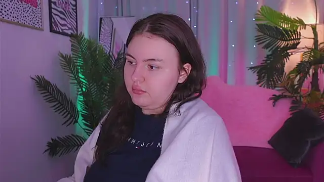 Snapshot of Mia__Peach chatting on 03.13.25 Mia Peach online show from 03.13.25