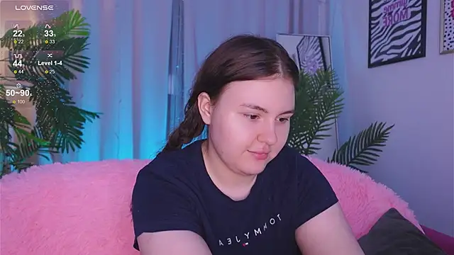 Snapshot of Mia__Peach chatting on 03.14.25 Mia Peach online show from 03.14.25