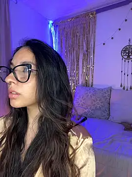 ThaliaRivera  online show from 02.05.25