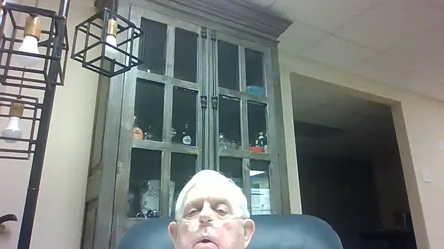 Snapshot of bootlegmanz chatting on 05.12.26 bootlegmanz online show from 05.12.26