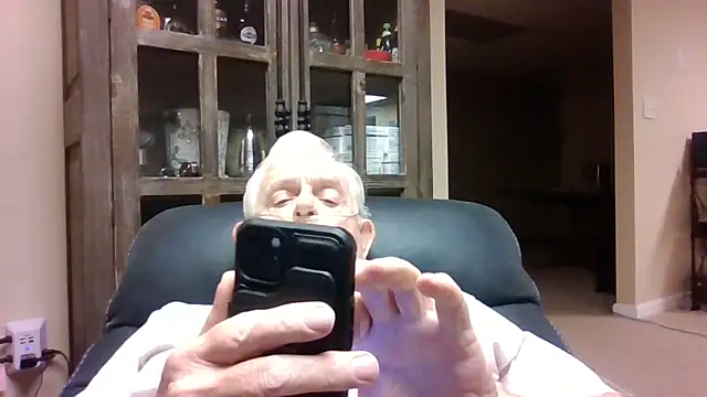 Snapshot of bootlegmanz chatting on 05.30.26 bootlegmanz online show from 05.30.26