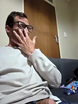 Snapshot of TheSouthernKing chatting on 12.20.25 TheSouthernKing online show from 12.20.25