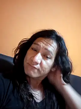 miicheele32 online show from 11.25.25