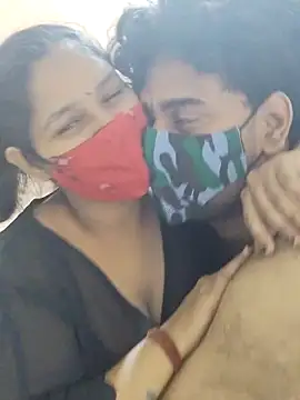 IND COUPLE1 online show from 12.08.24