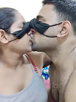 IND COUPLE1 online show from 03.01.25