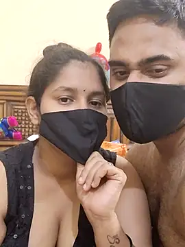 IND COUPLE1 online show from 03.05.25