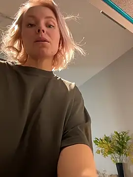 Charming Daphny online show from 03.12.26