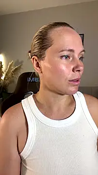 Snapshot of Charming_Daphny chatting on 07.15.26 Charming Daphny online show from 07.15.26