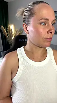 Snapshot of Charming_Daphny chatting on 07.16.26 Charming Daphny online show from 07.16.26