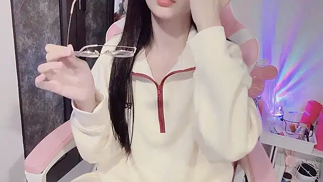 Snapshot of Virgo_686 chatting on 12.10.24 Virgo 686 online show from 12.10.24