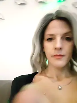 Snapshot of _LittleAngel_ chatting on 01.07.25  LittleAngel  online show from 01.07.25