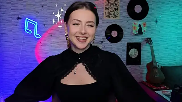 Snapshot of GloriaElmer chatting on 12.04.24 GloriaElmer online show from 12.04.24