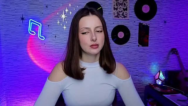 Snapshot of GloriaElmer chatting on 02.27.25 GloriaElmer online show from 02.27.25