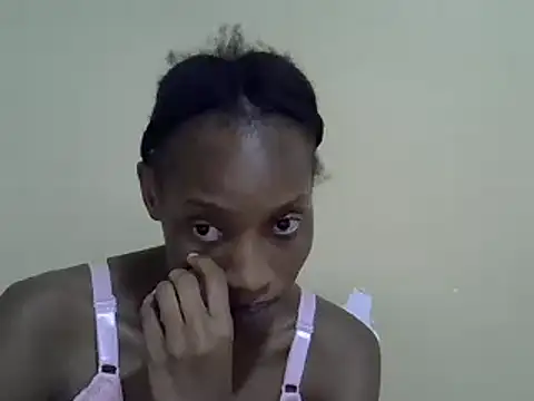 Snapshot of Iam_Rona chatting on 01.22.25 Iam Rona online show from 01.22.25