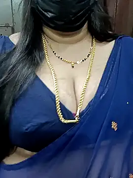 Snapshot of ashikaa_r chatting on 01.06.25 ashikaa r online show from 01.06.25