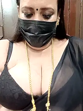 Snapshot of ashikaa_r chatting on 03.02.25 ashikaa r online show from 03.02.25