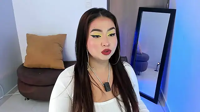 LiahDiaz online show from 04.30.26