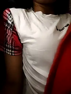 Snapshot of Hot_Goldengirl chatting on 03.09.25 Hot Goldengirl online show from 03.09.25