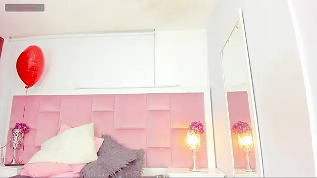 DaphneLloyd online show from 02.09.25