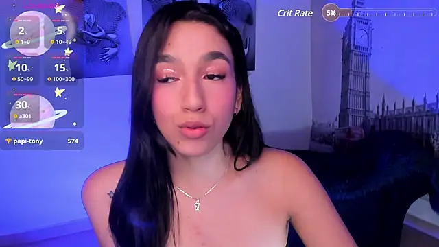 Snapshot of SaraaMills chatting on 03.06.25 SaraaMills online show from 03.06.25