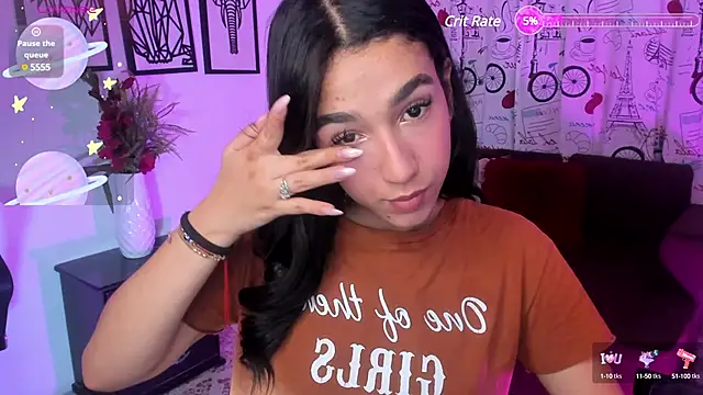 Snapshot of SaraaMills chatting on 03.07.25 SaraaMills online show from 03.07.25