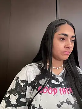 Snapshot of Charlotte_cute18 chatting on 12.13.24 Charlotte cute18 online show from 12.13.24