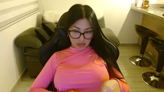 Charlotte cute18 online show from 06.19.26