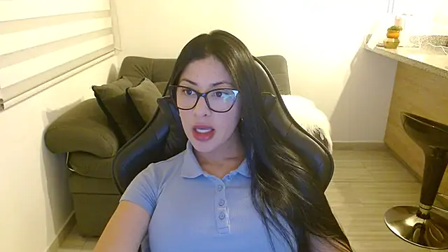 Charlotte cute18 online show from 06.21.26