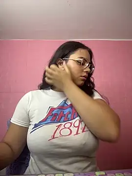 Snapshot of karol_9 chatting on 02.27.25 karol 9 online show from 02.27.25