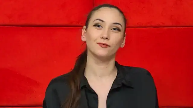 Snapshot of AliceMunro chatting on 01.15.25 AliceMunro online show from 01.15.25