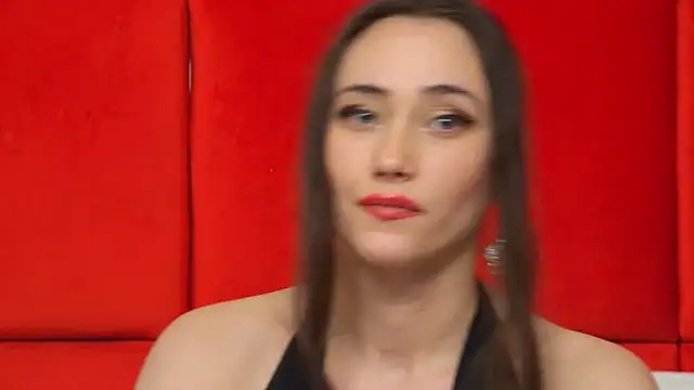 Snapshot of AliceMunro chatting on 02.09.25 AliceMunro online show from 02.09.25