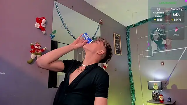 Snapshot of ANDRIUS_24 chatting on 12.19.24 ANDRIUS 24 online show from 12.19.24