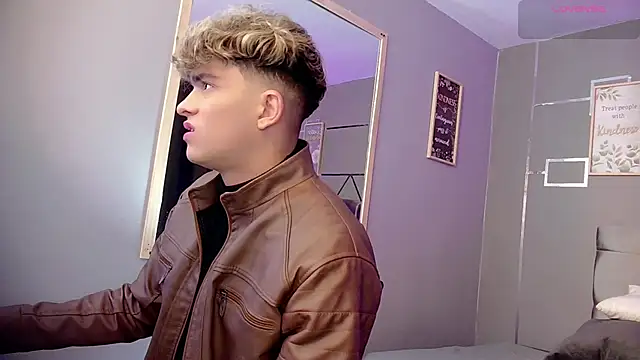 Snapshot of ANDRIUS_24 chatting on 02.02.25 ANDRIUS 24 online show from 02.02.25