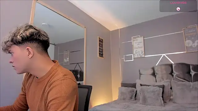 Snapshot of ANDRIUS_24 chatting on 02.07.25 ANDRIUS 24 online show from 02.07.25