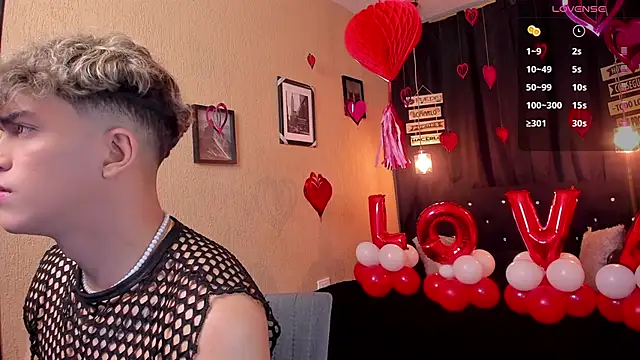 Snapshot of ANDRIUS_24 chatting on 02.15.25 ANDRIUS 24 online show from 02.15.25