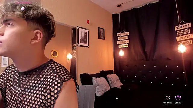 Snapshot of ANDRIUS_24 chatting on 02.24.25 ANDRIUS 24 online show from 02.24.25