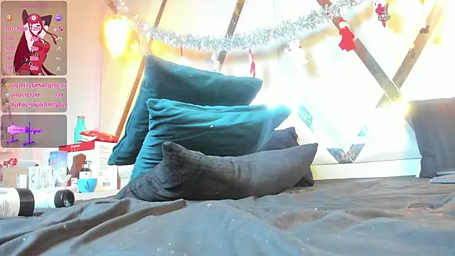 MarielQueenx online show from 12.31.24